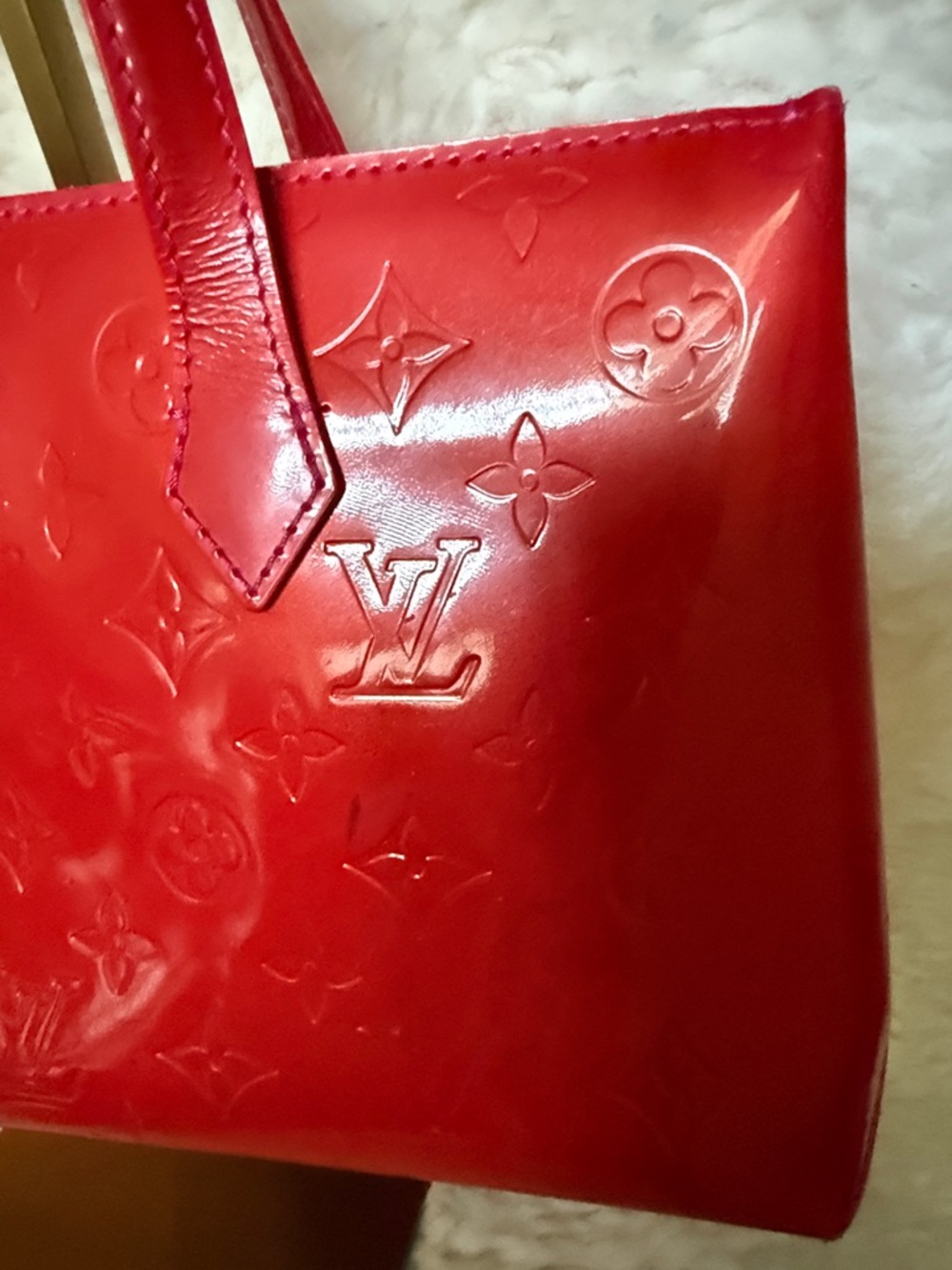 Louis Vuitton Red Vernis Wilshire PM Monogram Patent Tote - Adorable - Picture 10 of 10